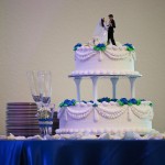 wedding-cake-with-statues